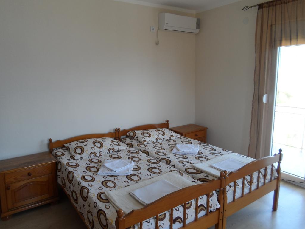 Guest House بودفا الغرفة الصورة